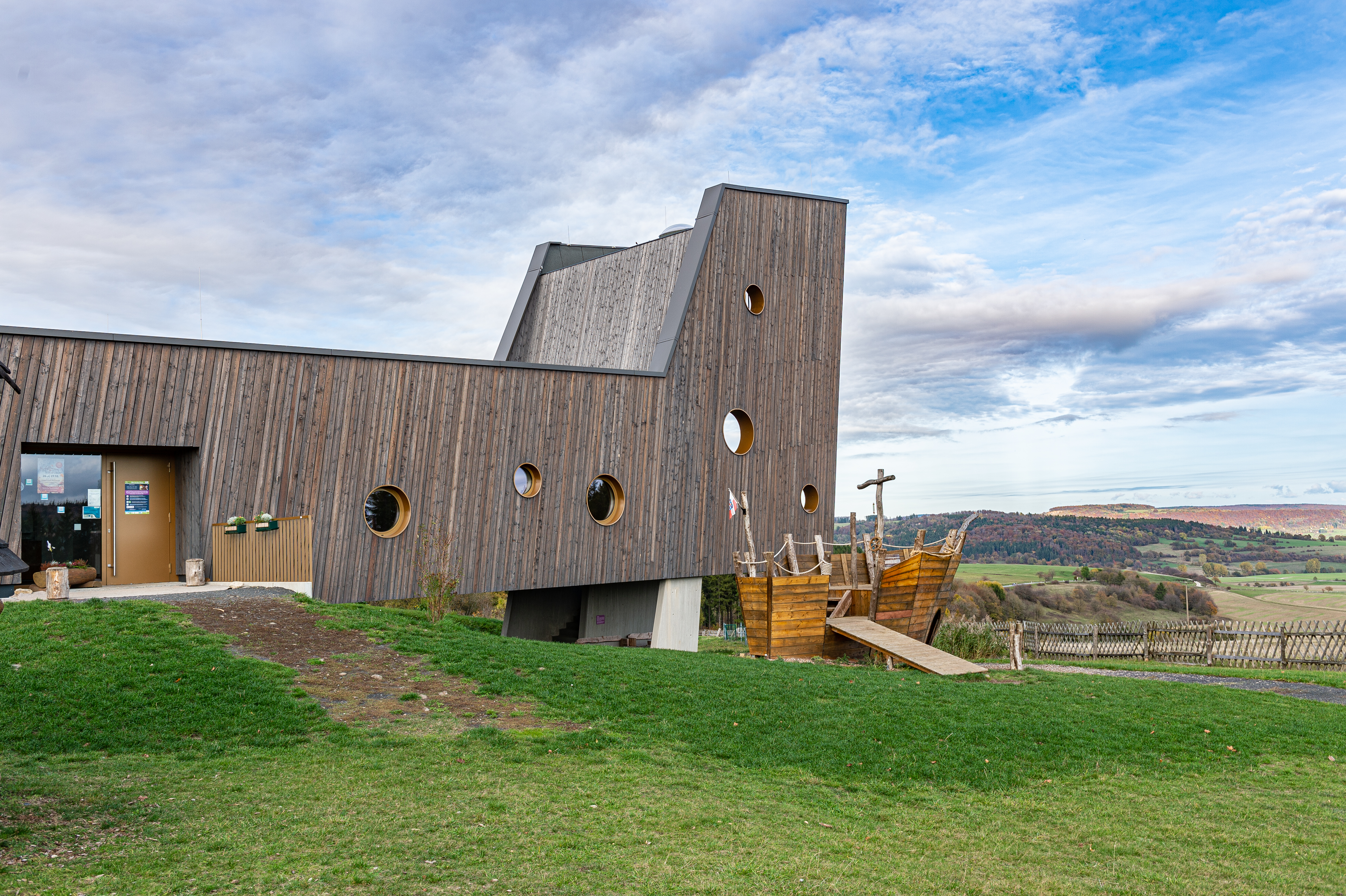 Gebäude der Arche Rhön.